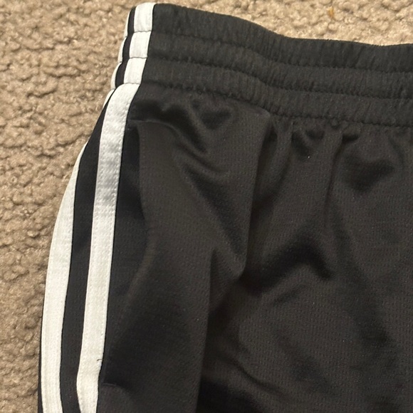 Adidas Essentials Kids Boys 3-Stripes Athletic Shorts Black White Size M 10/12 - Picture 5 of 7